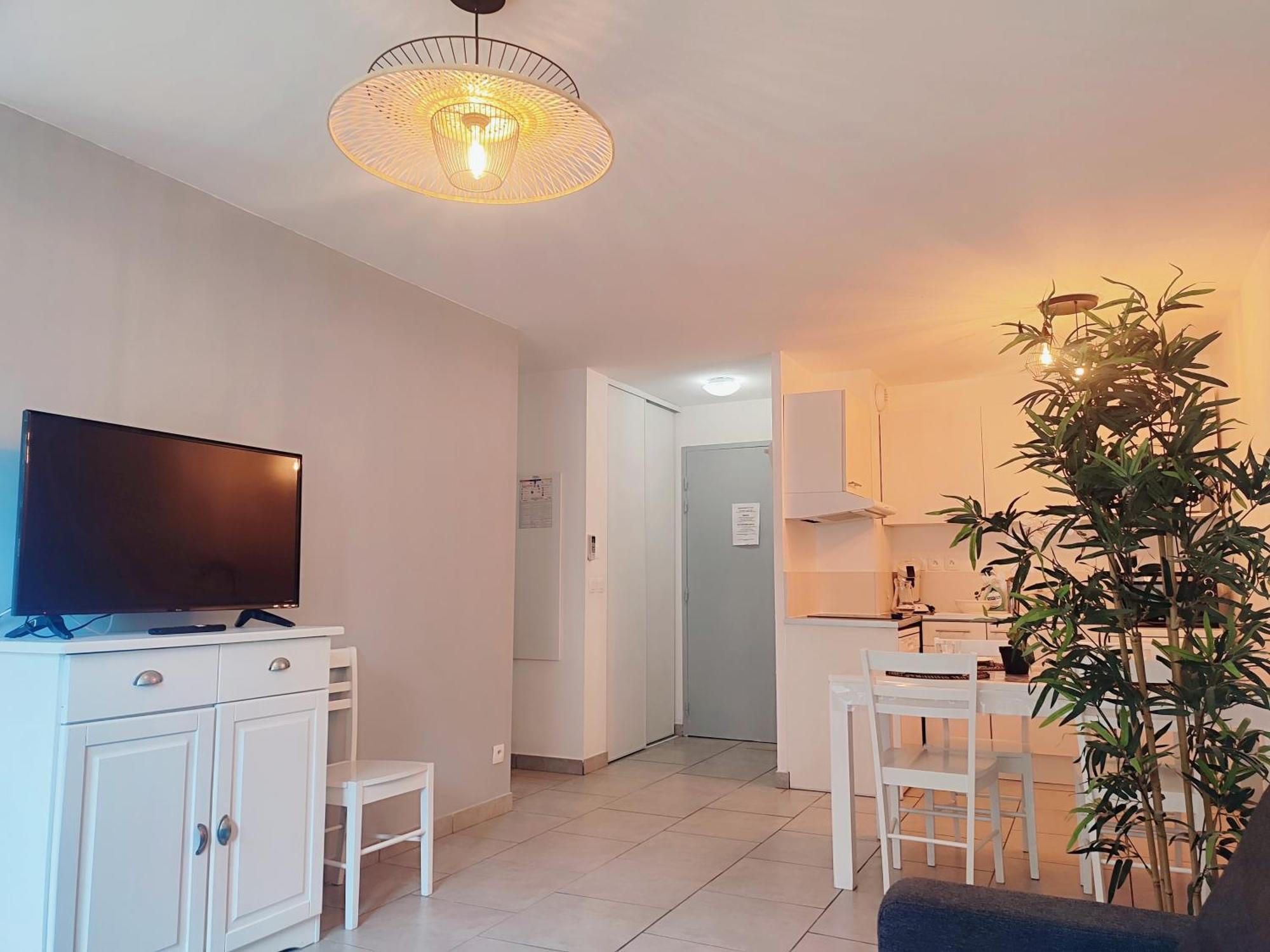 Appartement Le Baou Beni - Piscine, Climatisation&Parking à Gréoux-les-Bains Extérieur photo