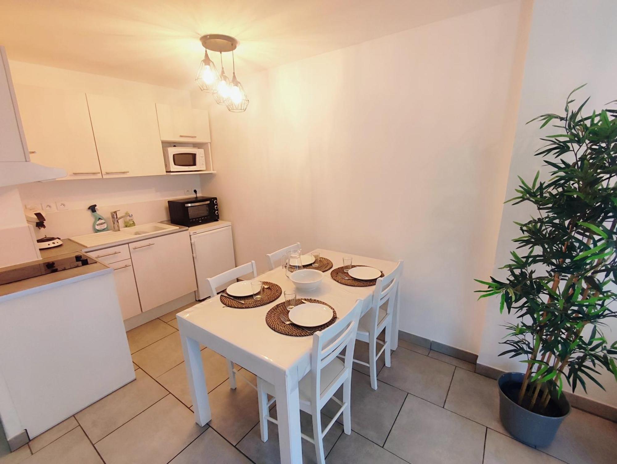 Appartement Le Baou Beni - Piscine, Climatisation&Parking à Gréoux-les-Bains Extérieur photo